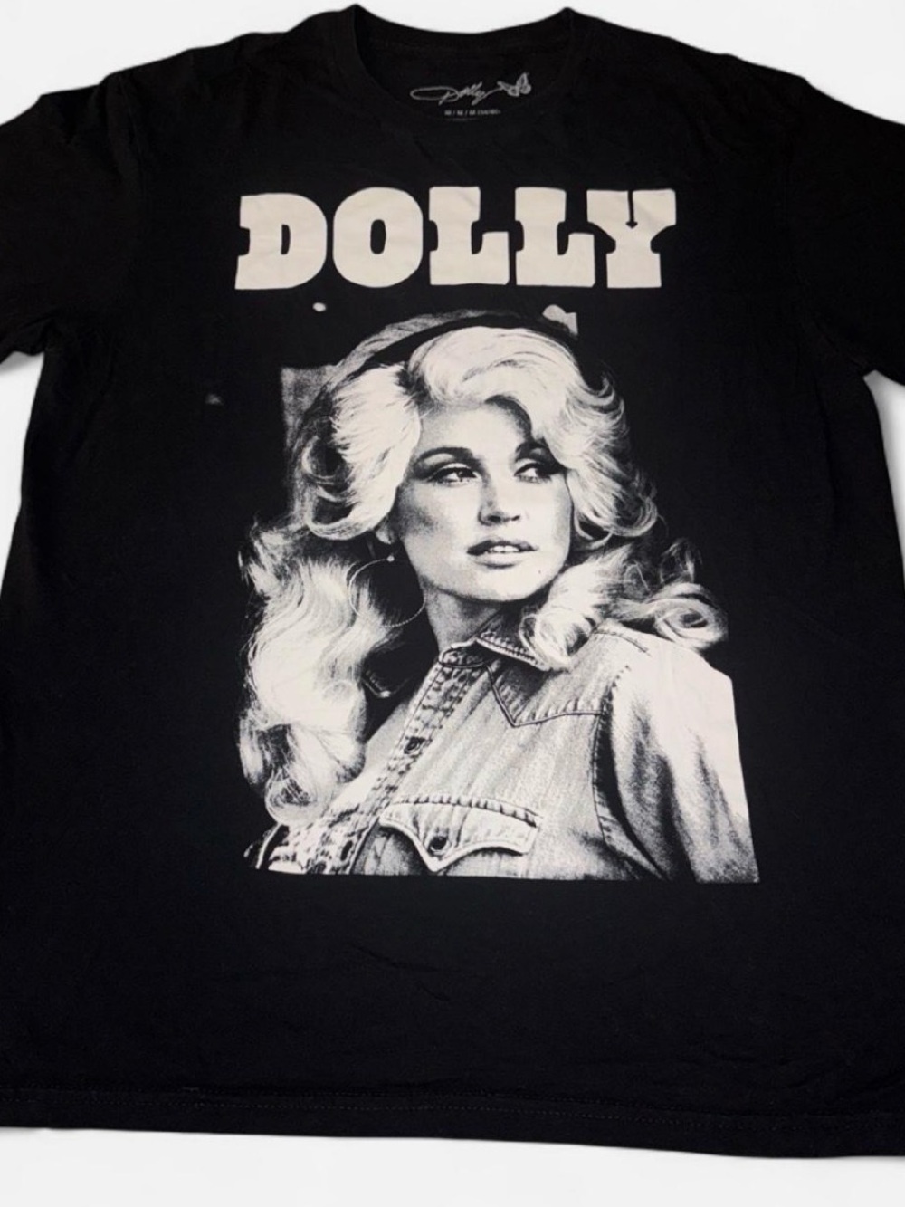 DOLLY Black Graphic Tee - Iconic Retro Portrait